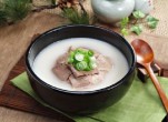 Đặt tiệc tân gia với món súp xương Hàn Quốc