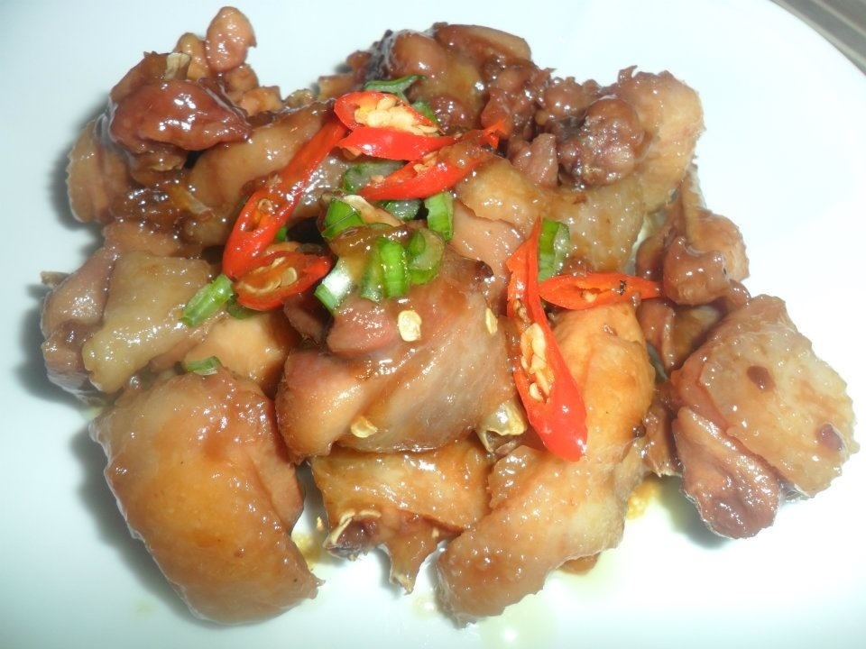 Gà ram mặn