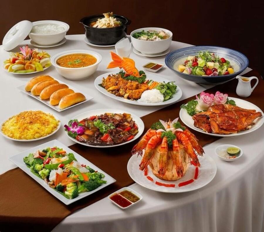 Cách chọn thực đơn tiệc cưới – hướng dẫn chi tiết và thực tế.
